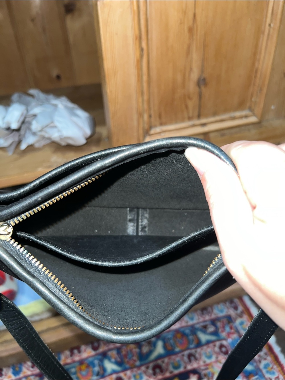 Coach 9301 Wendie Shoulder Bag - Picture 11 of 13